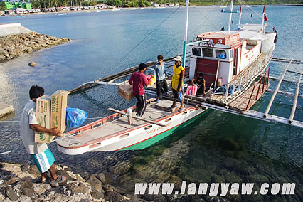 The pumpboat that took me from Cuyo to Agutaya island.