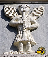 Angel detail on faÃ§ade