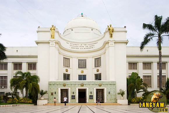 The Cebu Capitol building was built in 1937 and is one of the beautiful landmarks in Cebu City