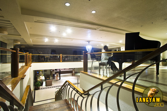 Mezzanine and stairs leading to lobby