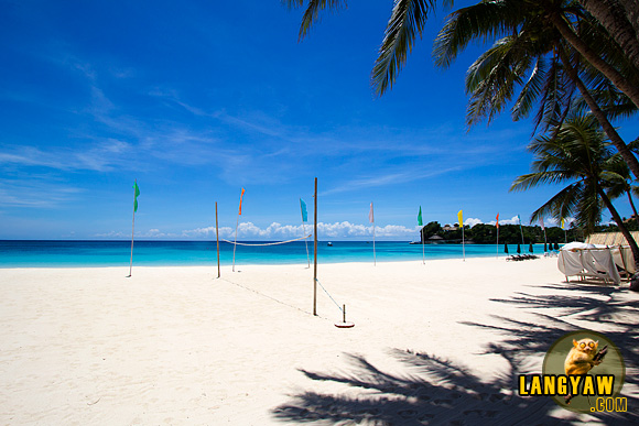 A quite and beautiful beach in Boracay without the crowds