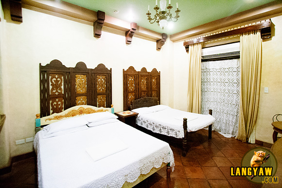 where to stay in laoag city