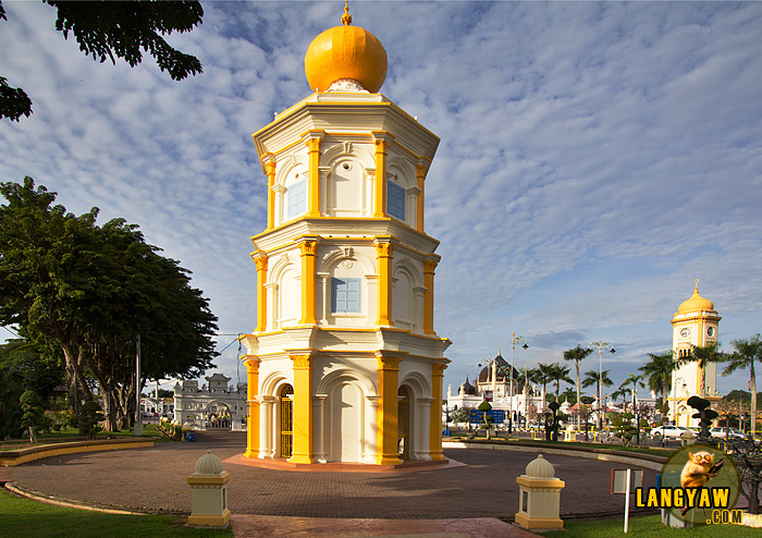 Balai Nobat is a beautiful tower that is actually where royal musical instruments are kept