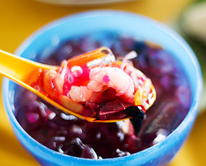 Laicikang, a delicious cold sweet treat just like the Philippine's halo-halo