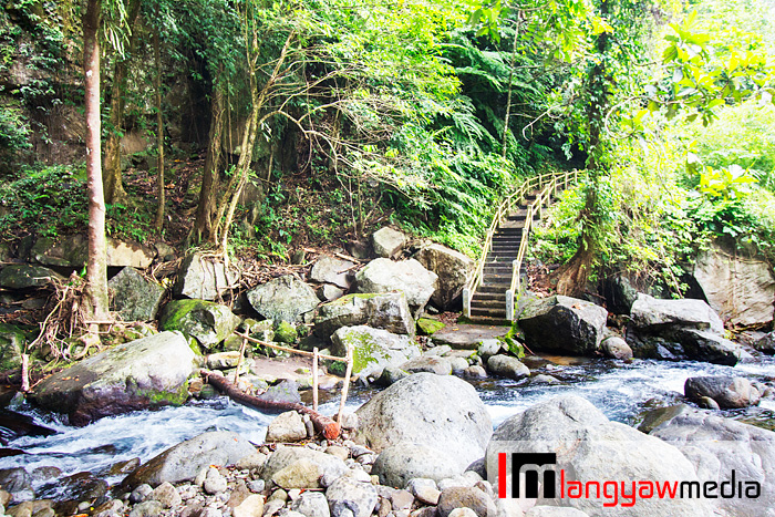 The end of the cemented steps brings one to the waterfall. 