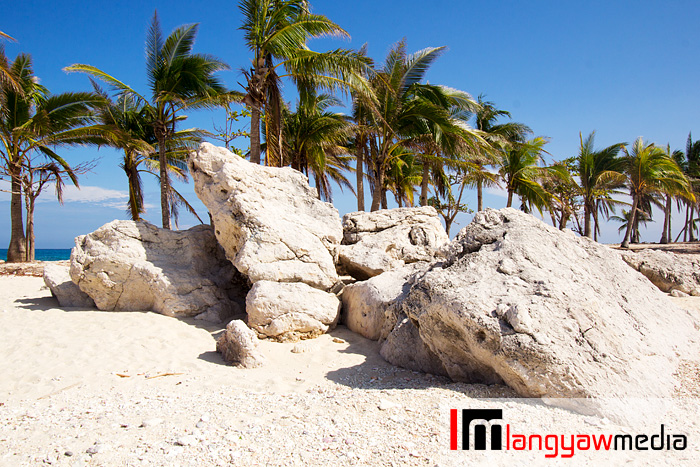 Huge rocks naturally piled at the beach of Cabugao Dako