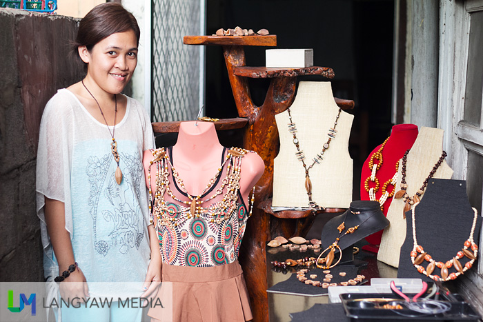Roxannie Joy Mratinez-Simo, the owner and designer of these handcrafted accessories made with pili 
