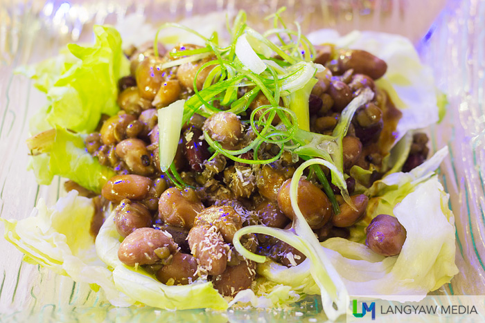 There are three kinds of beans in this salad: mung, kidney and borloti. Sun dried tomatoes and vinaigrette completes the dish. 