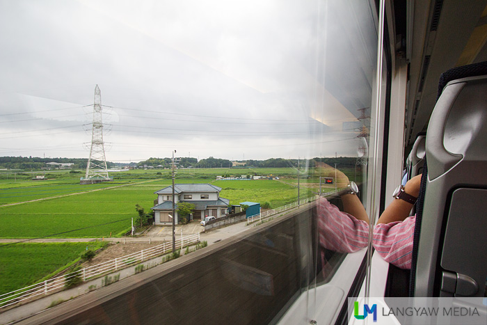 Riding the Skyliner that passes Japan countryside