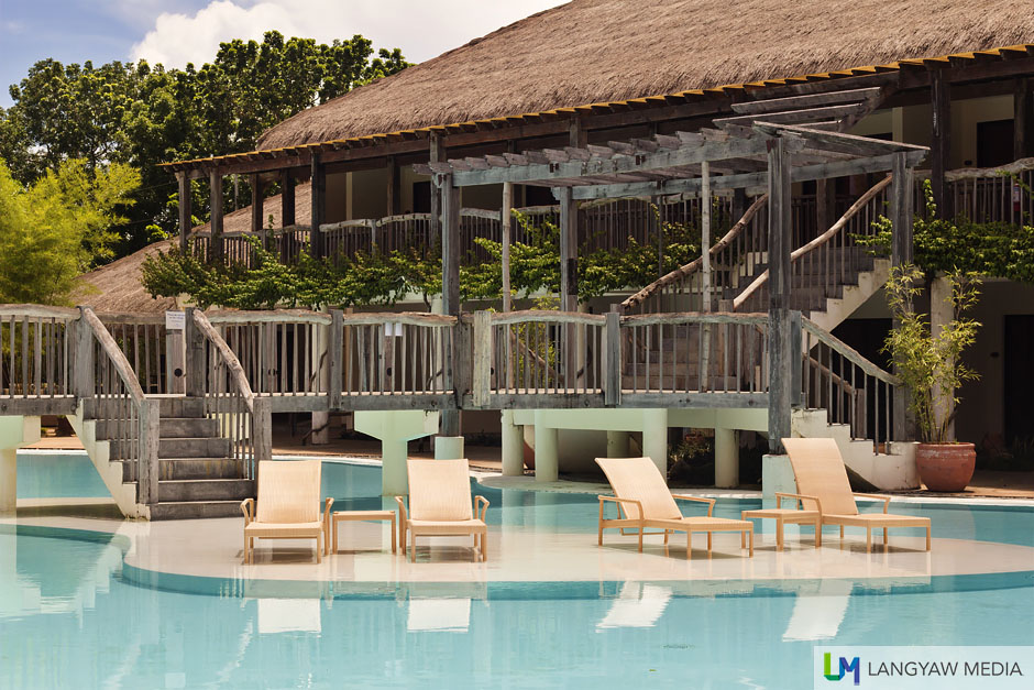 Ah, relaxing stay at Bluewater Panglao. Should you swim here? Or at the beach? Its your call.