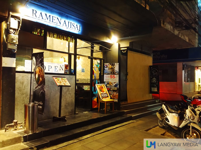 The facade of the ramen shop along Thong Lo in Bangkok