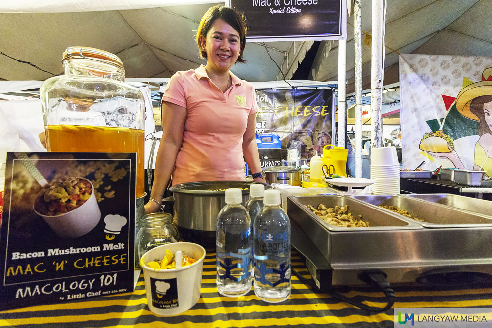 Joan-Paula of Little Chef  is hands on with her Macology 101 mac n' cheese stall at Sugbo Mercado